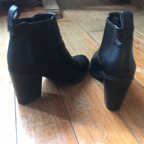 Lipstick Jada Ankle Boots - Picture 4 of 10